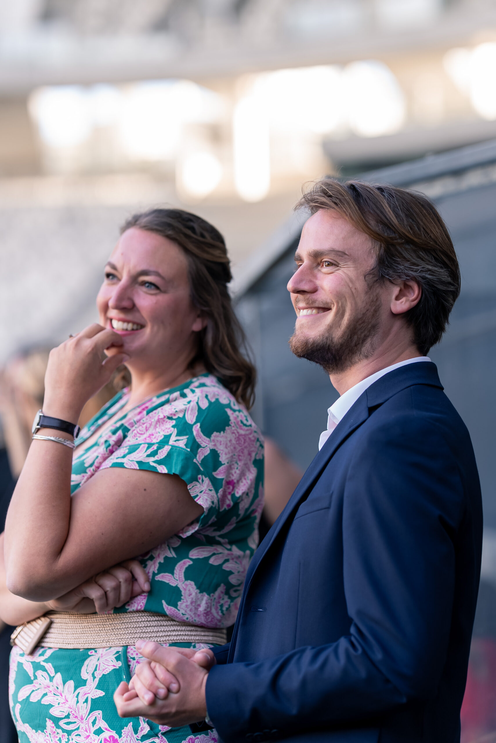 Proches fiers lors d’une remise de diplômes à Bordeaux